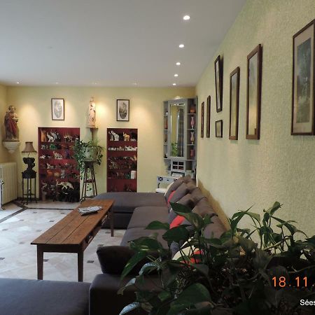 Bed and Breakfast Sees Chez Vous Экстерьер фото